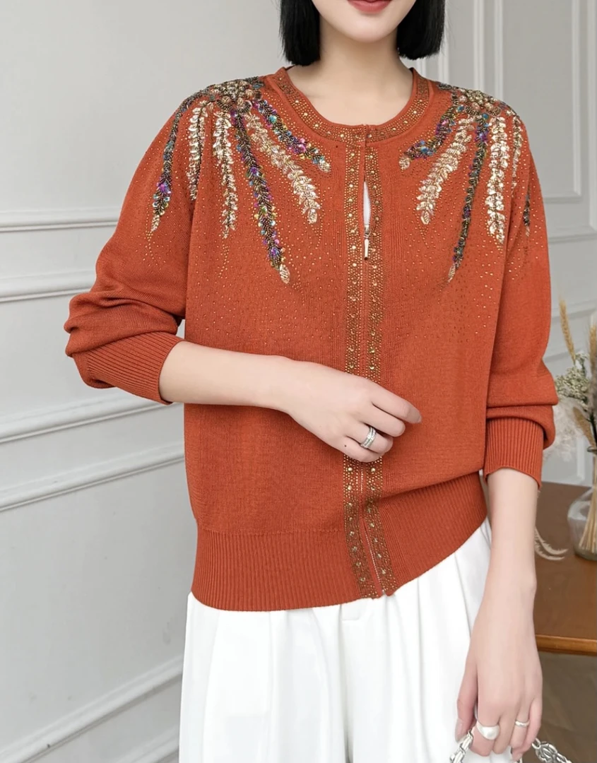 秋冬新款重工串珠钉片开衫爆款妈妈装中老年女装时尚减龄拉链洋气