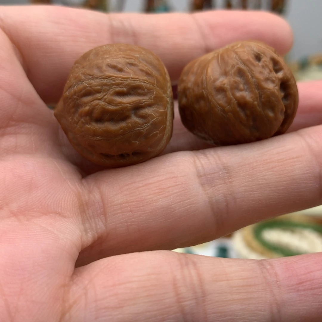 【闪购商品】桃核吊坠卷**婷