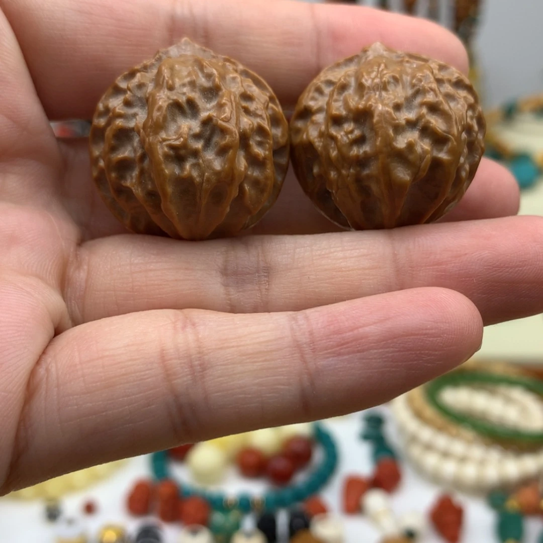 【闪购商品】桃核吊坠卷**婷