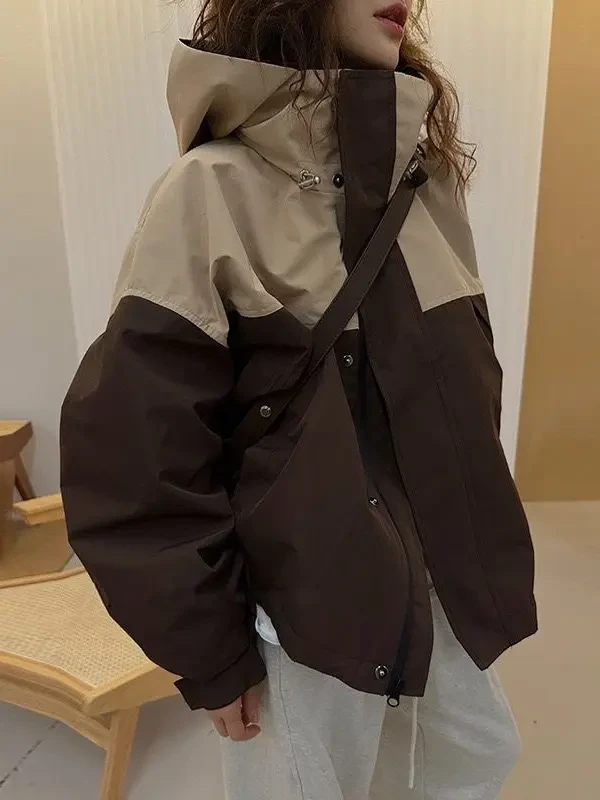 高品质2025冲锋衣连帽外套小个子拼色夹克短款上衣秋冬休闲洋气女