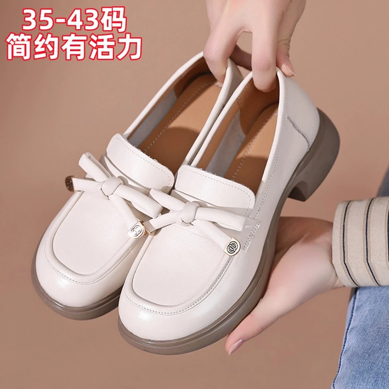 2023夏秋季中低跟精致单鞋简约有活力蝴蝶结大码皮鞋女4041-42-43