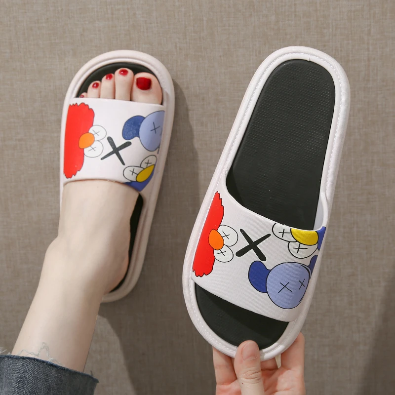 拖鞋女夏天网红百搭室内软底情侣卡通外穿时尚厚底防滑浴室ins潮