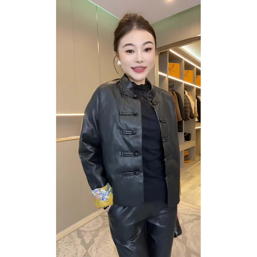 81868新款时尚百搭 洋气减龄 气质显瘦 秋冬国风盘扣PU外套穿搭