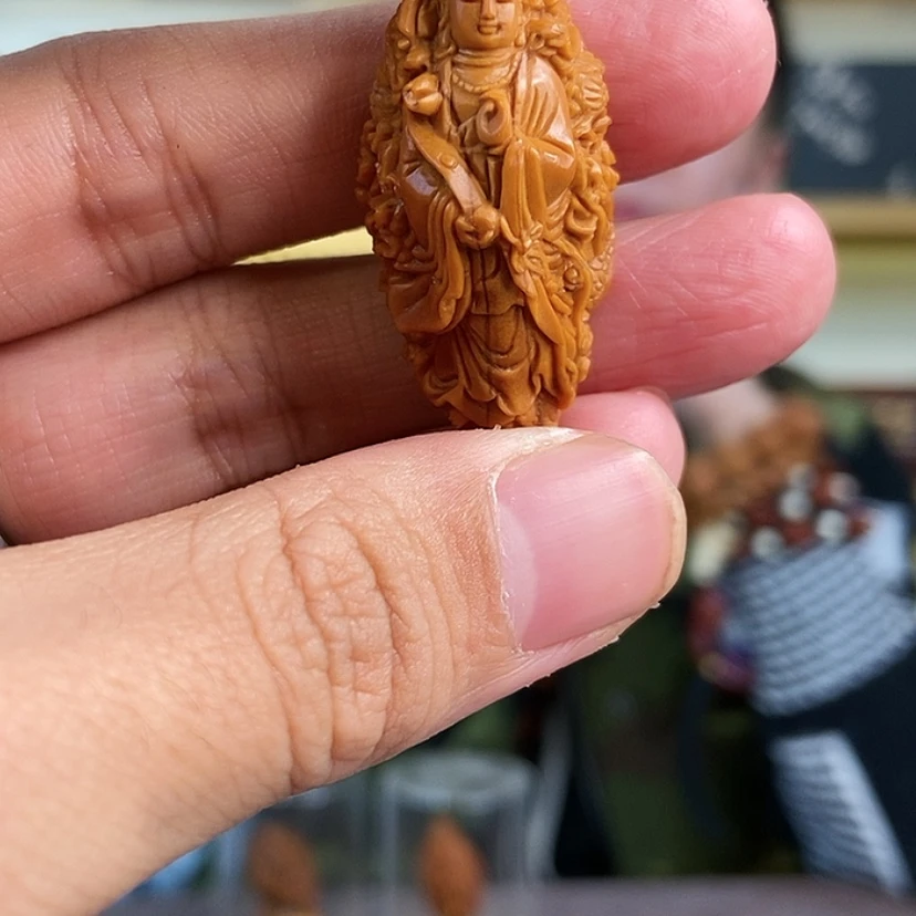 【闪购商品】橄榄核吊坠郭*煜