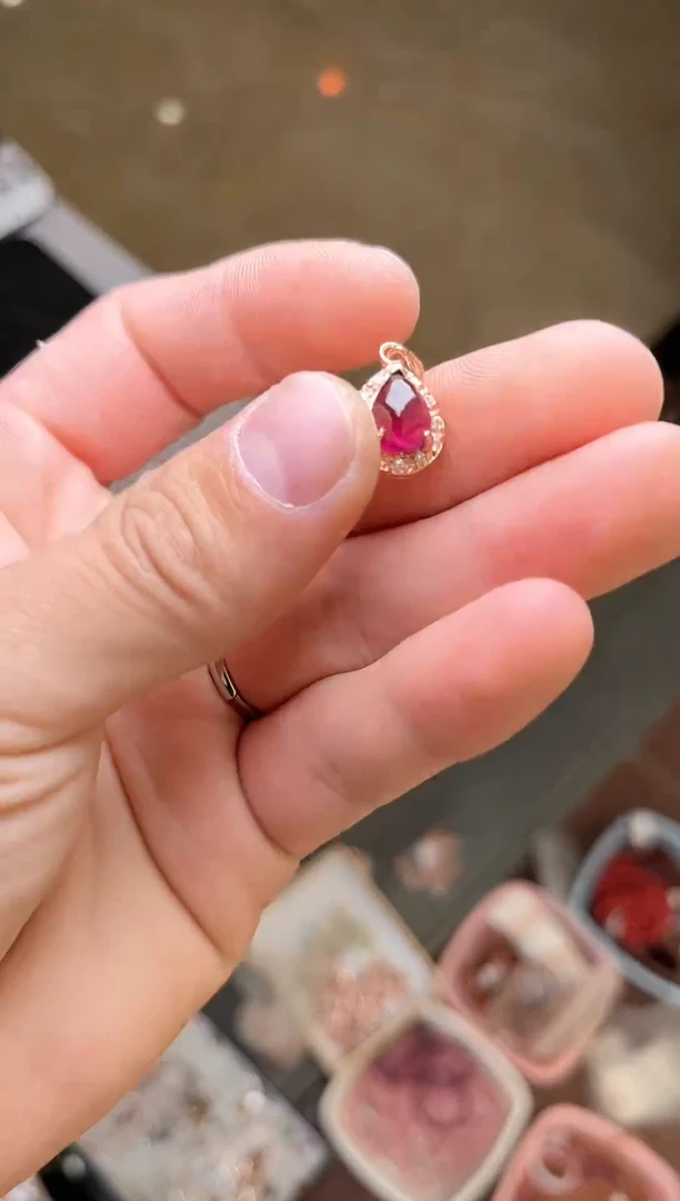 【闪购商品】水晶/未镶嵌紫牙乌水滴吊坠（多样性发）