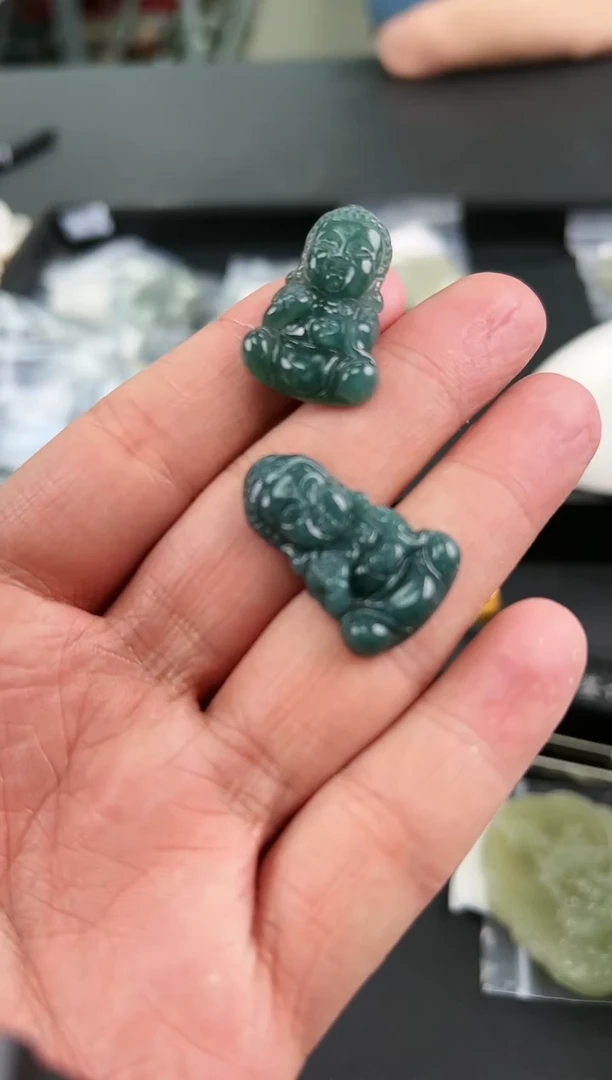 【闪购商品】翡翠吊坠(不含链)未镶嵌（多样性发一）