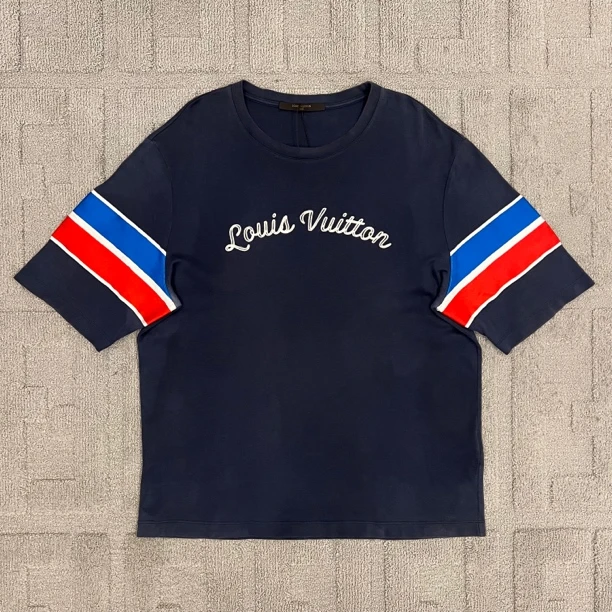 LV路易威登/胸口字母袖口条纹/尺码XL/99新/0254