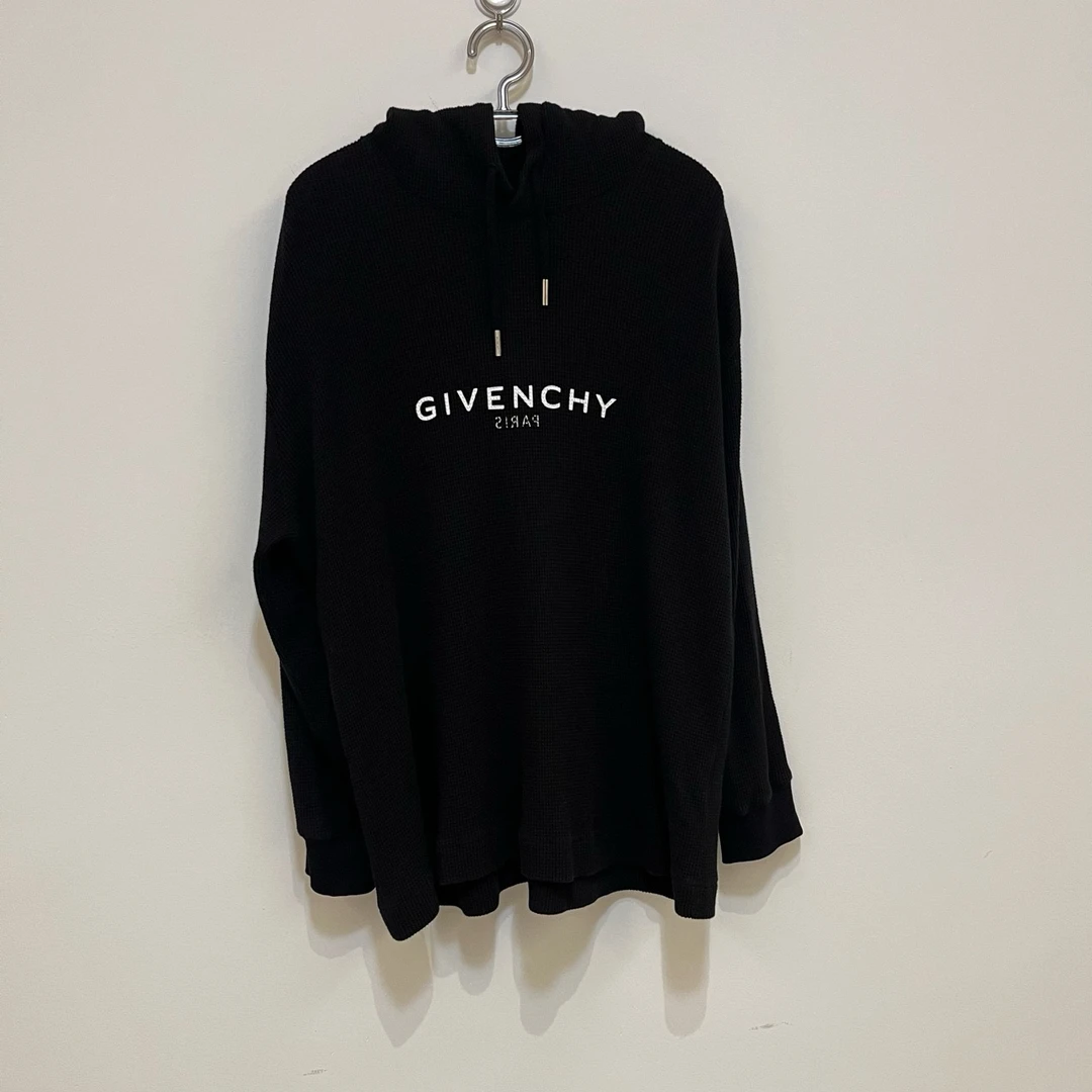 纪梵希/黑色毛衣/99新/尺码M/公价4000/0169