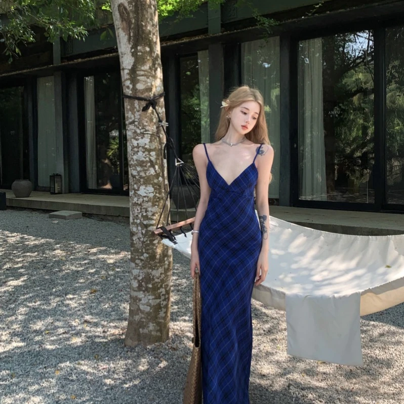 夏季时尚百搭气质修身克莱因蓝格子连衣裙v领复古格纹开叉吊带裙