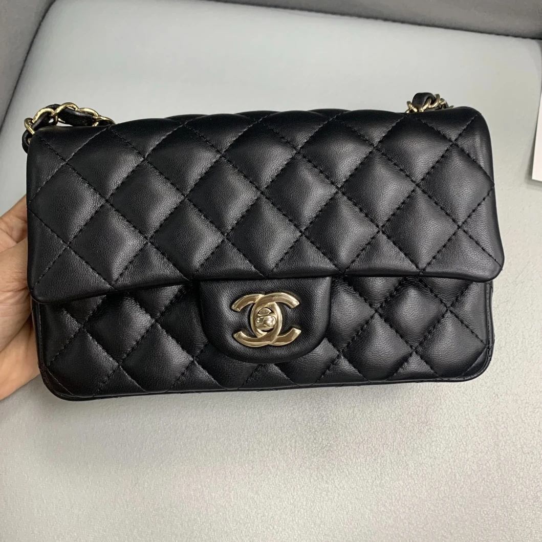 全新未使用 Chanel/香奈儿 黑金CF大mini 23年 芯片款 链条斜挎包