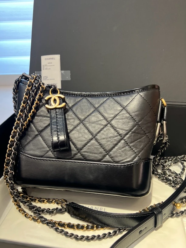 全新未使用 Chanel/香奈儿 小号黑色流浪包单肩 芯片款