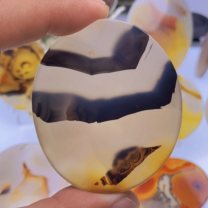 玛瑙/玉髓颈饰未镶嵌