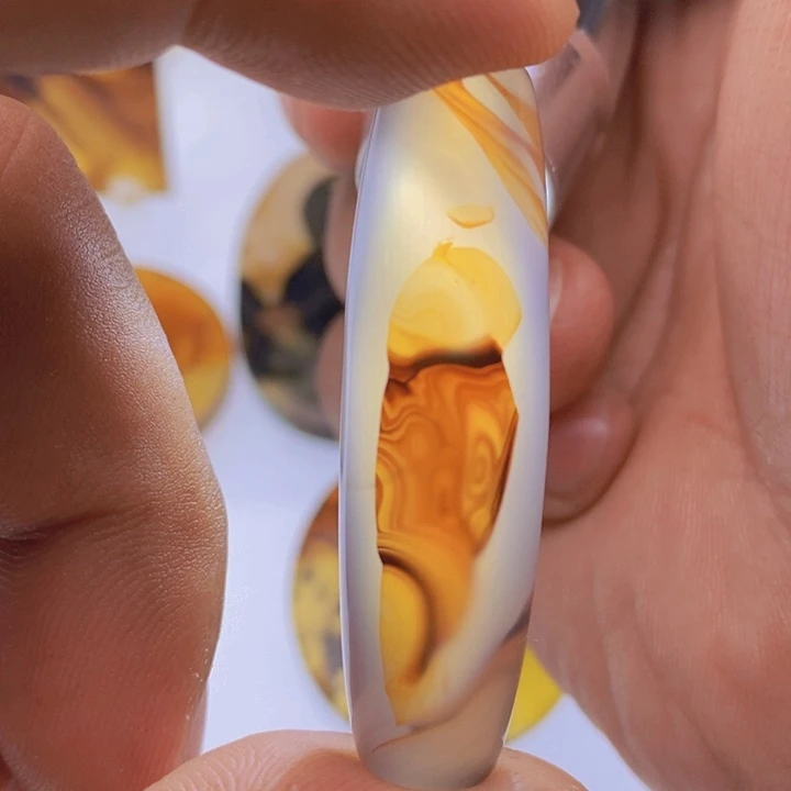 玛瑙/玉髓颈饰未镶嵌