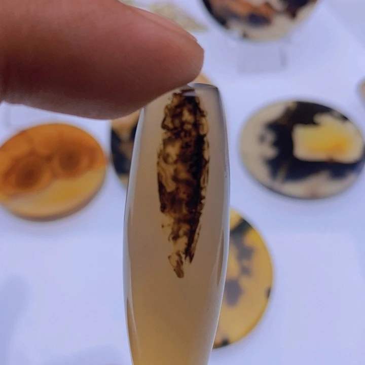 玛瑙/玉髓颈饰未镶嵌