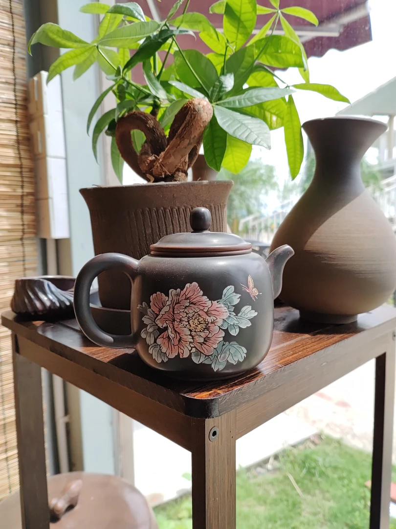 汉意堂陶艺 坭兴陶茶壶 厂家直售 花绘图案，手工刻字 出水顺畅