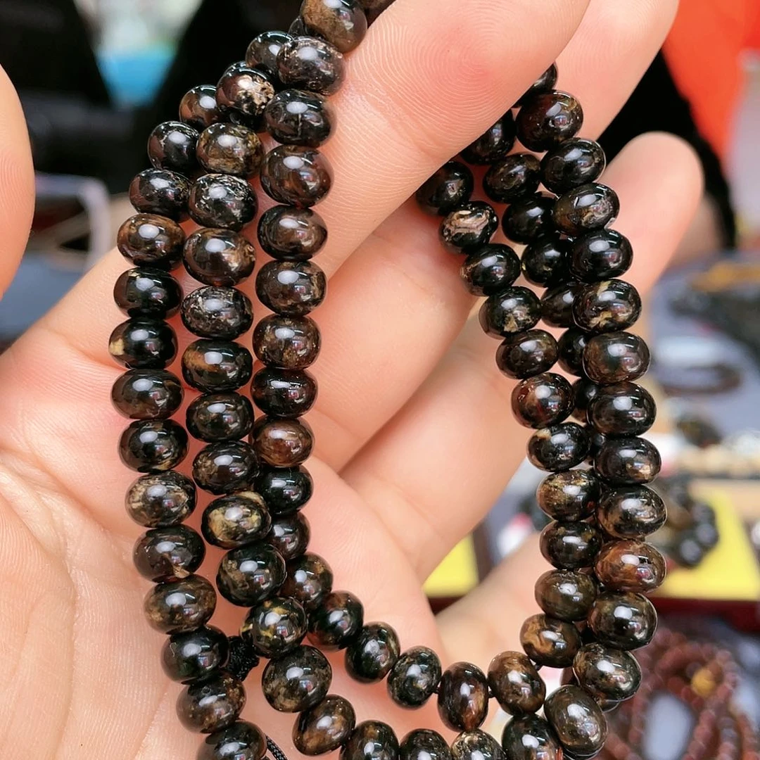 琥珀裸石未镶嵌七