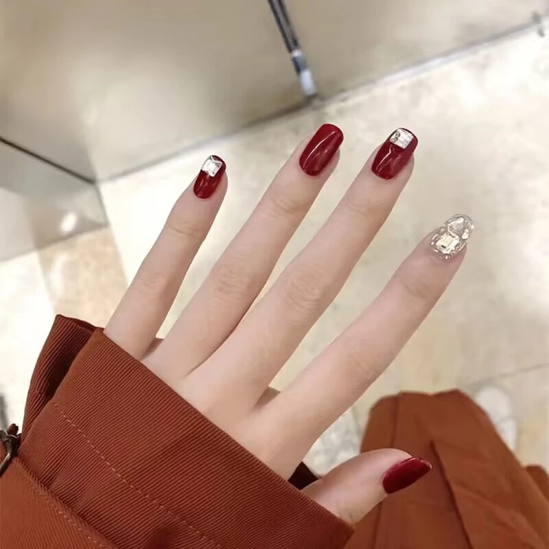 【中长款】酒红光疗闪钻显手白成品穿戴美甲贴片363