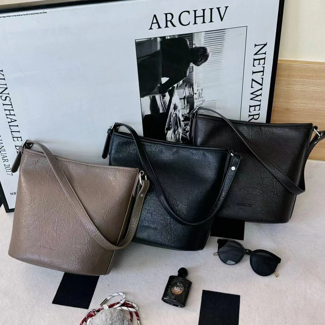 轻奢时尚百搭女士牛皮单肩肩包休闲黑色真皮小众简约潮流小包包