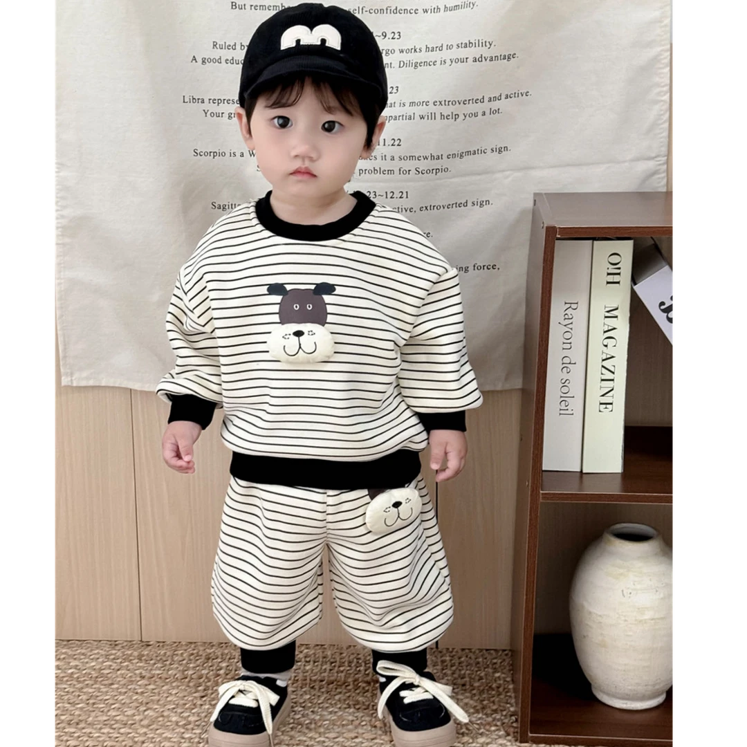 2024新款儿童秋冬加绒加厚保暖条纹休闲套装卫衣卫裤韩版两件套01