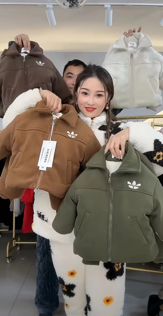 8852 1仓花嫂睡衣小童可外穿左胸绣花AD三层加厚家居服套装