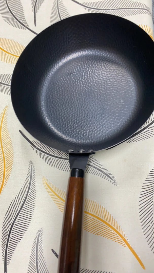 恩熙家锤纹平底锅不带盖28CM