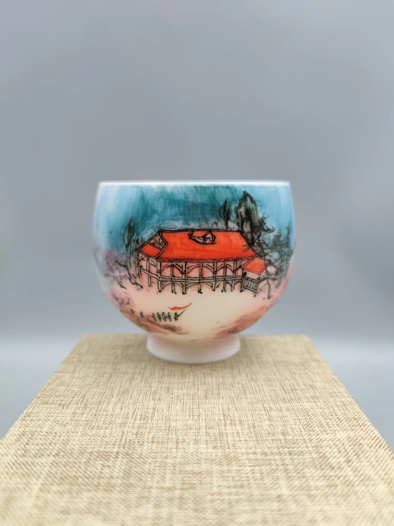 醴陵釉下五彩瓷(玉泥)    手绘    红色遵义    主人杯