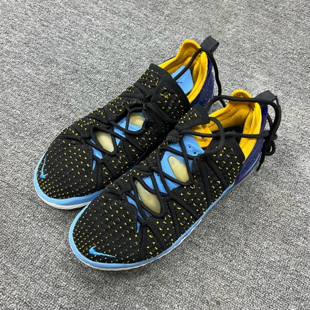 41码/内长260/二手正品/Nike詹姆斯18防滑减震篮球鞋黑蓝黄/