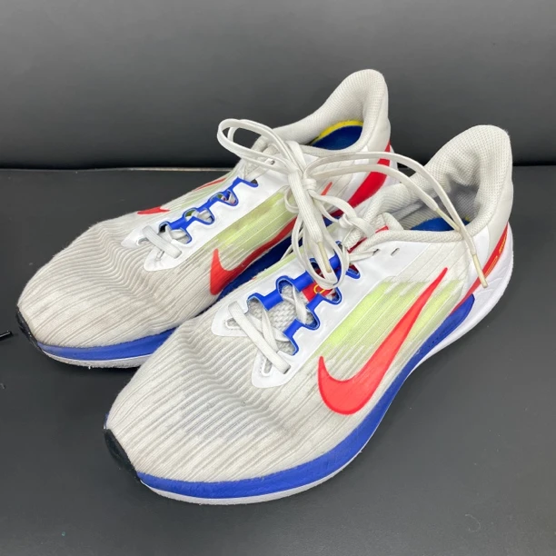 43码/内长275/NikeZoom9休闲时尚跑步鞋黑白红/公价789