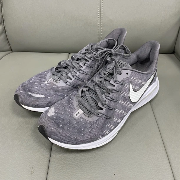 41码/内长260/NikeAirZoom14休闲跑步鞋灰白/公价1099