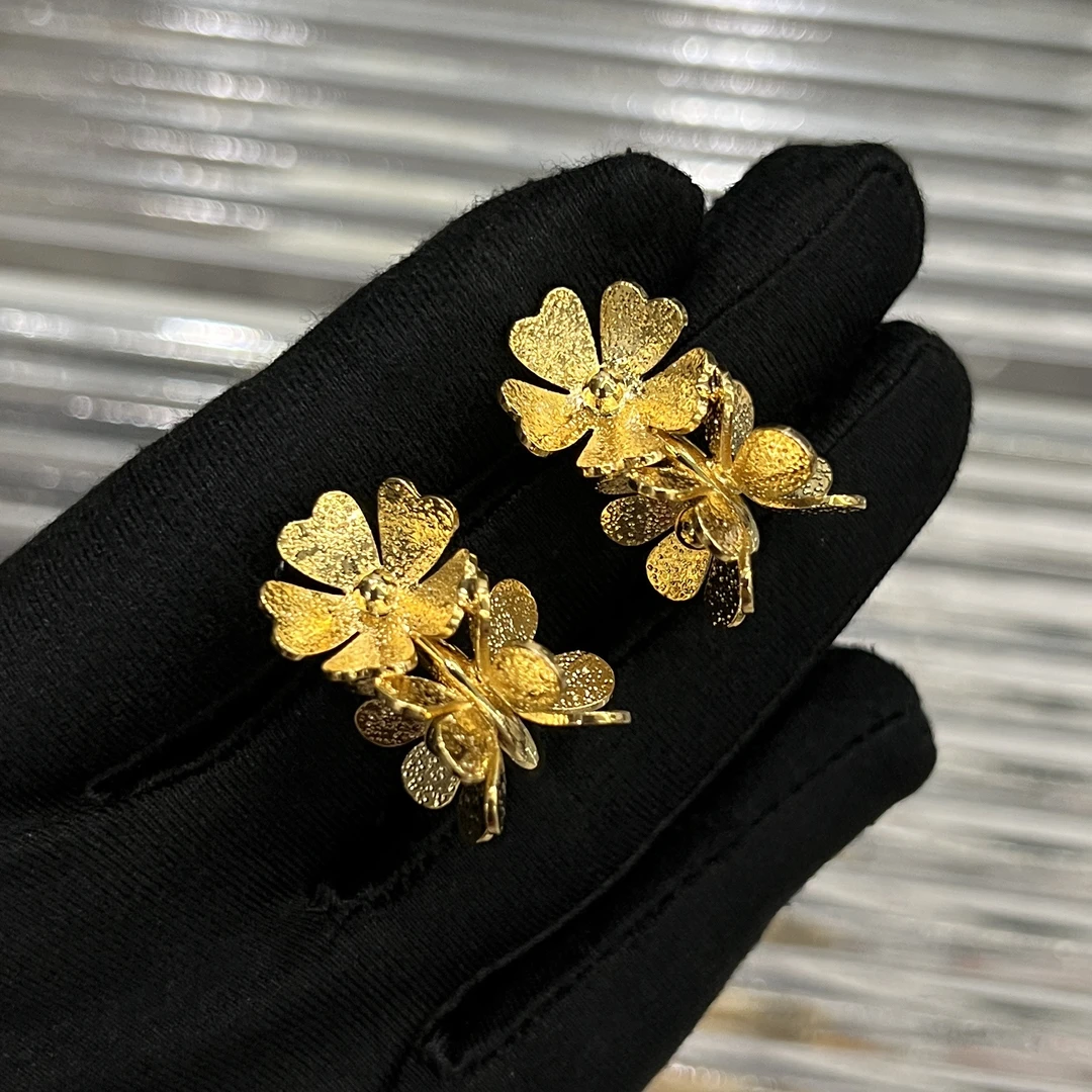 铜合金耳饰 A677气质时尚金色百搭欧美经典精致轻奢金色花花耳环