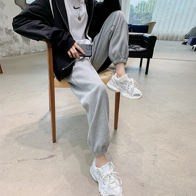灰色运动裤女秋冬直筒九分卫裤