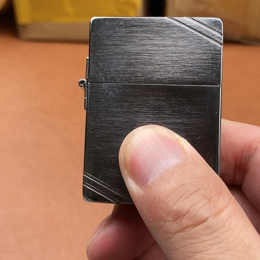 @*翟黄铜时刻经雕工艺品35切角