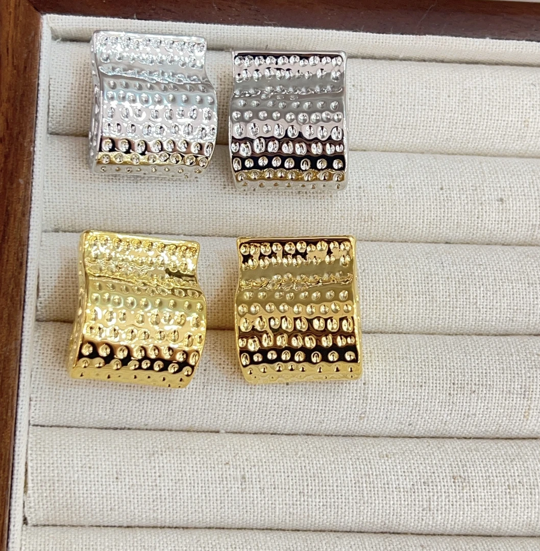 铜合金耳饰 欧美风时尚设计款书卷款弹簧扣耳钉耳饰