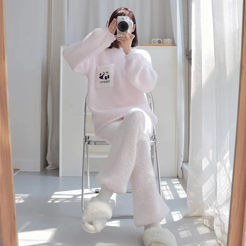 2024年新款熊猫舒适睡衣女冬季加厚加绒舒适珊瑚绒可外穿家居服