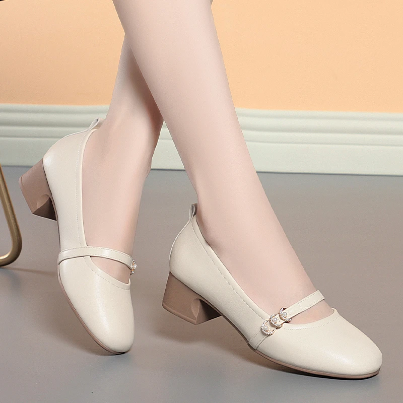 啄木鸟女鞋春季新款方头单鞋通勤浅口百搭粗跟软底女士皮鞋配裙子