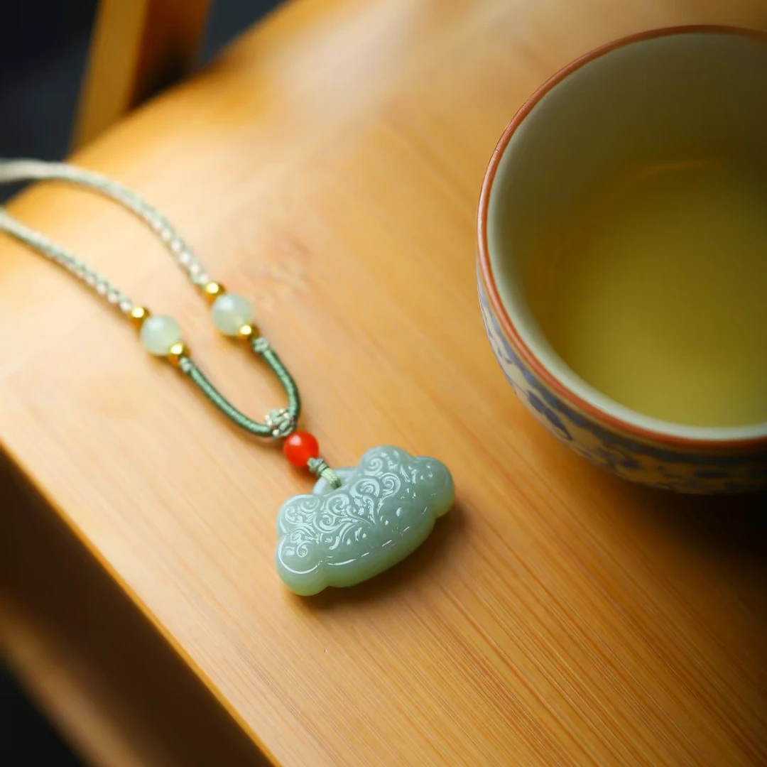 和田玉颈饰未镶嵌原创设计款古风百搭简约时尚如意锁