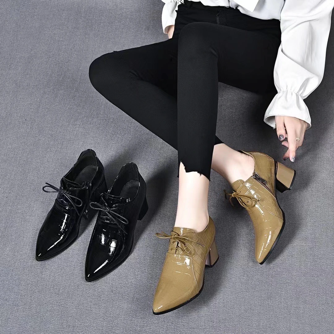 送拖鞋+深口系带漆皮亮皮休闲粗中跟2023新款头层牛皮百搭女单鞋