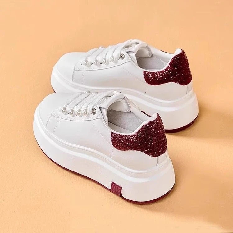 厚底百搭小白鞋女2024年秋季新款运动休闲板鞋珍珠扣小个子增高鞋