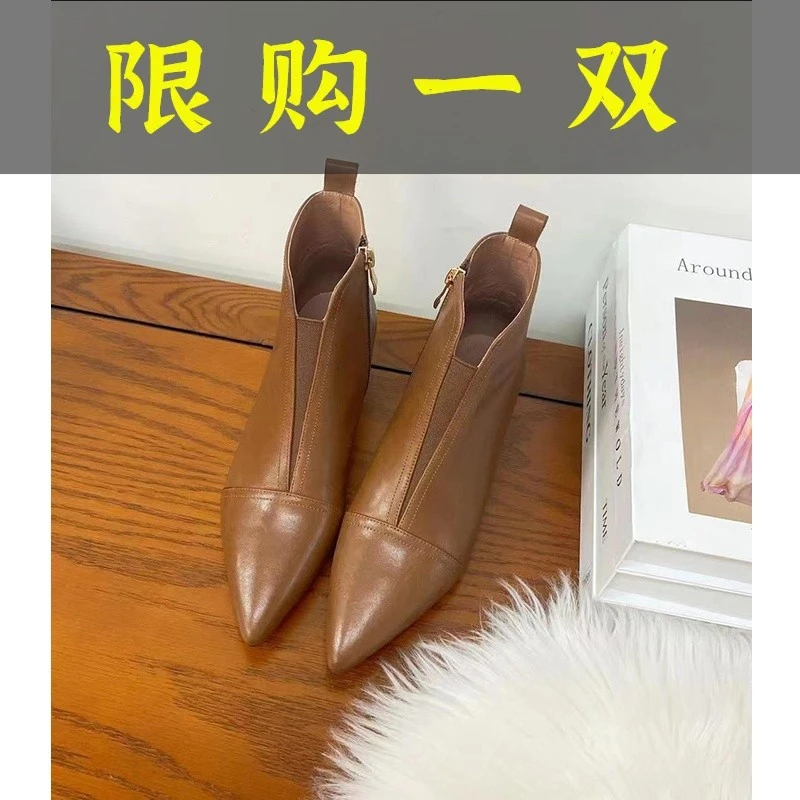 红蜻蜓牌气质复古粗跟尖头瘦瘦靴侧拉链秋冬新款真皮短筒裸靴松