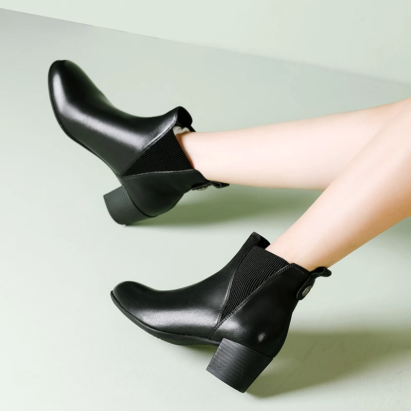 靴子女秋冬新款粗中跟真皮切尔西靴防滑软底妈妈短靴春秋单靴