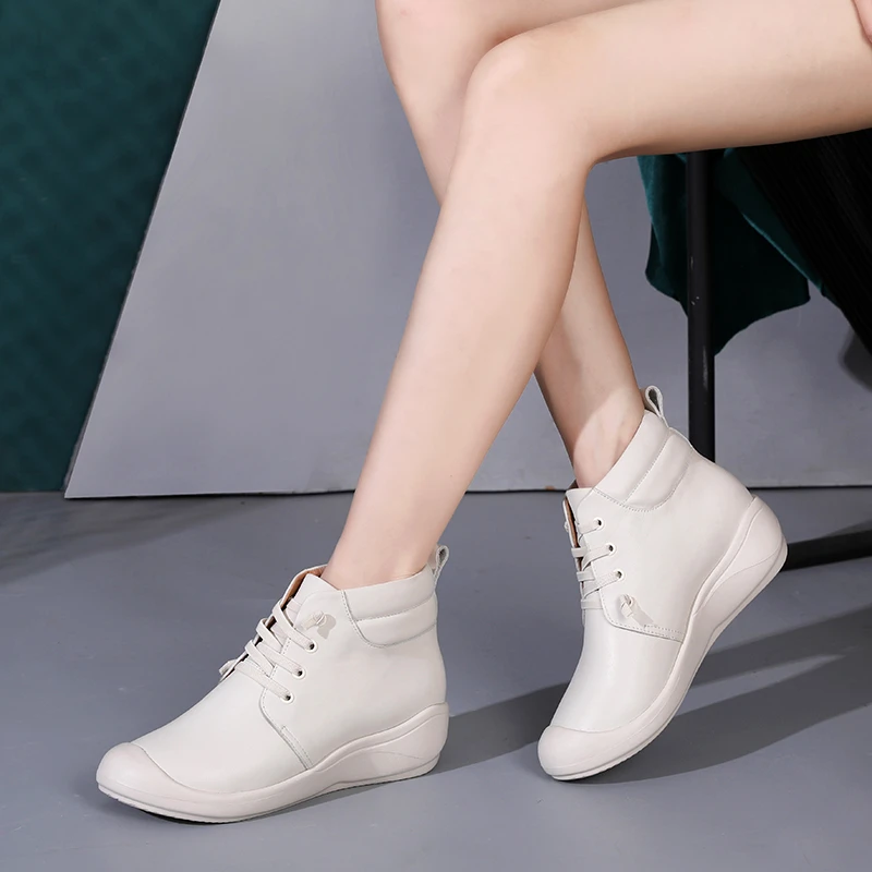 4CM圆头真皮软底软面高帮皮鞋松紧带轻便舒适深口百搭皮鞋女耐磨