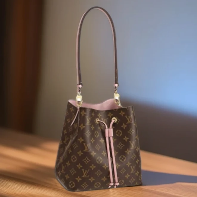 未使用 LouisVuitton/路易威登 粉水桶 芯片款 804060