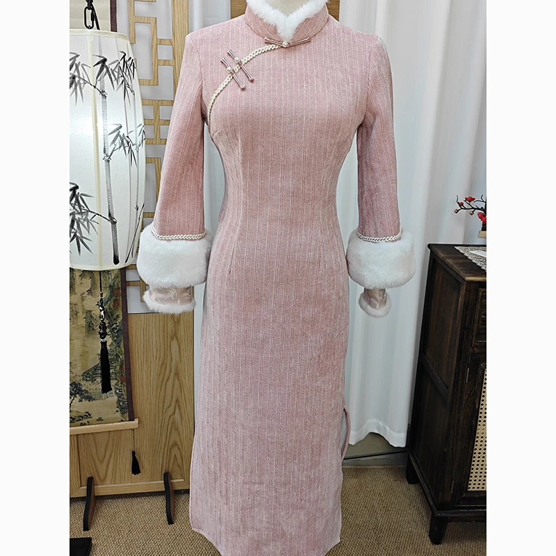 《沁粉-见山》淑女范改良新中式加绒保暖毛绒领旗袍2024年秋冬新款