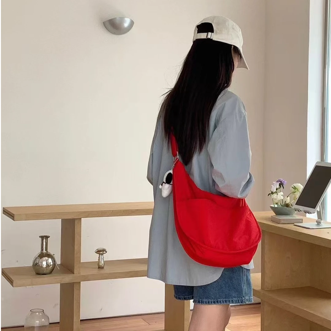 七七 韩系ins风红色百搭饺子包2025春夏新款多口袋简约单肩斜跨包
