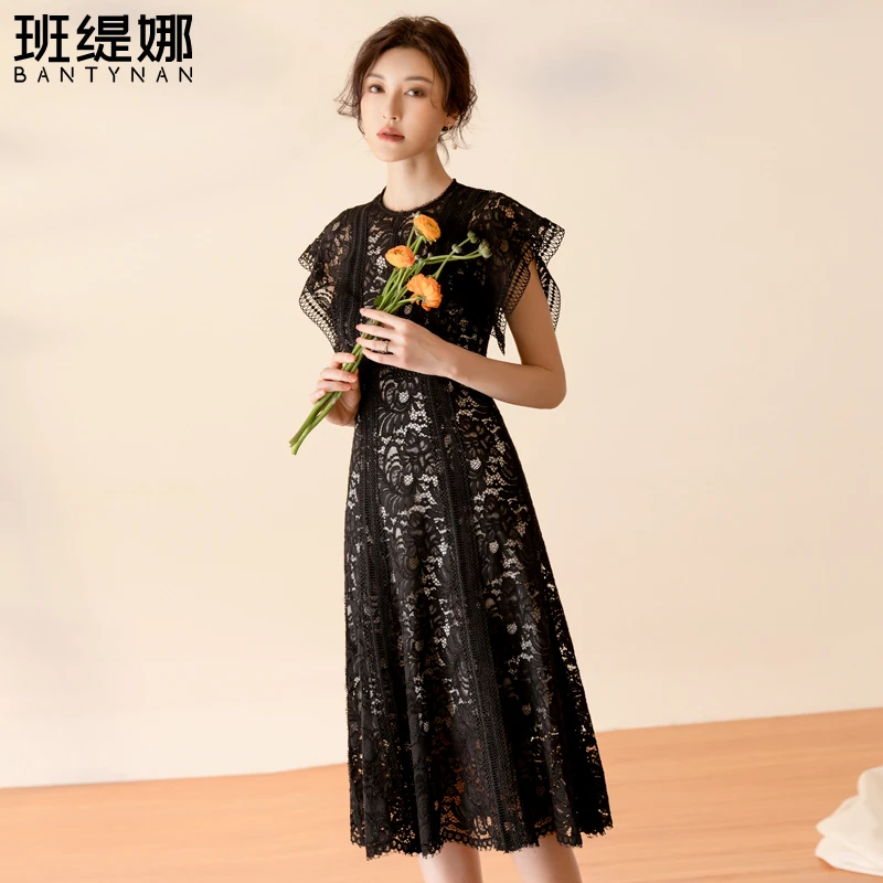 黑色蕾丝连衣裙2024夏季新款显瘦镂空气质女神范中长款小香风女裙