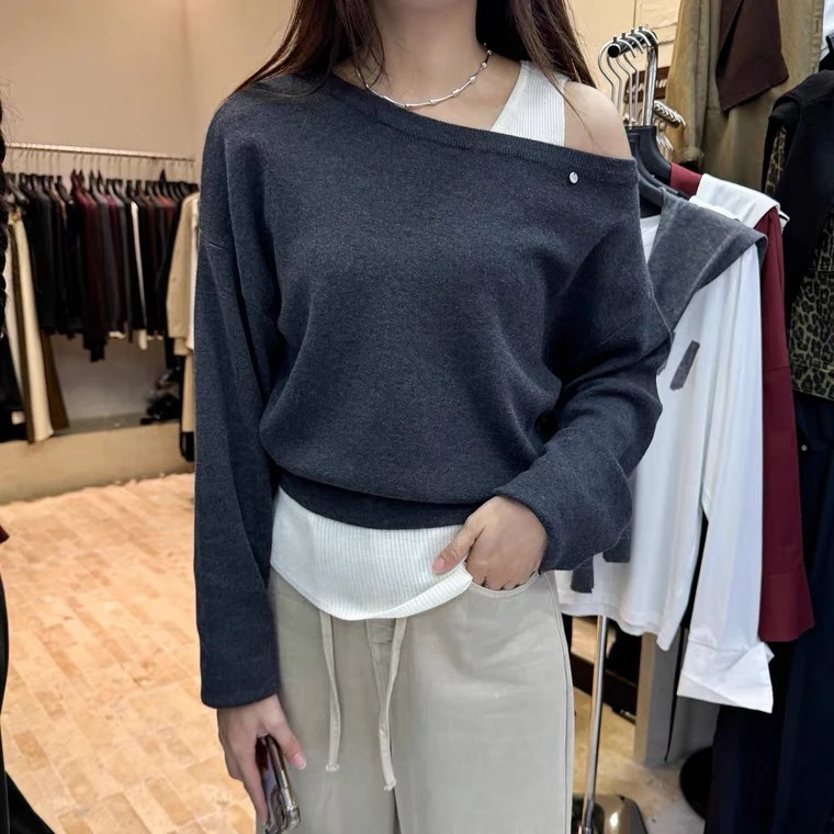 小众设计感斜肩长袖针织两件套女秋季新款吊带背心+露肩上衣套装