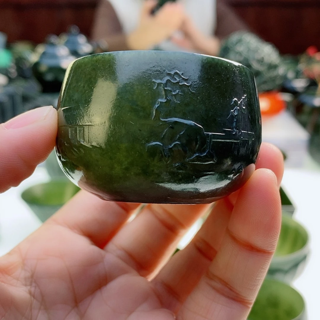 【闪购商品】和田玉（青玉）摆件未镶嵌长**道微瑕