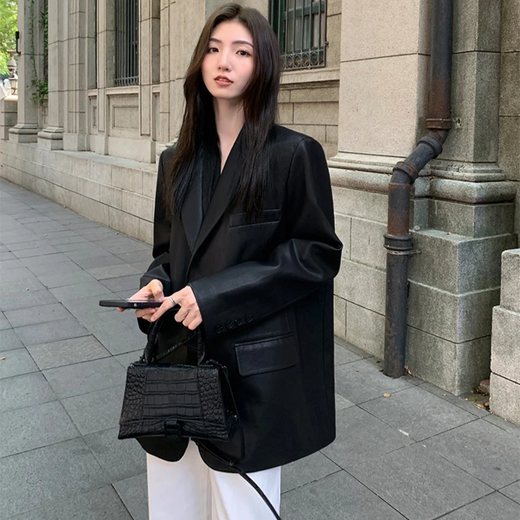 黑色pu皮衣西装外套女2025秋冬新款宽松气质高级感垫肩复古小西服