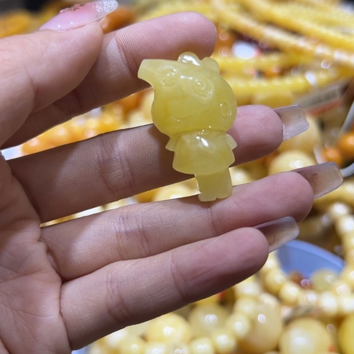 琥珀珠宝奇石未镶嵌