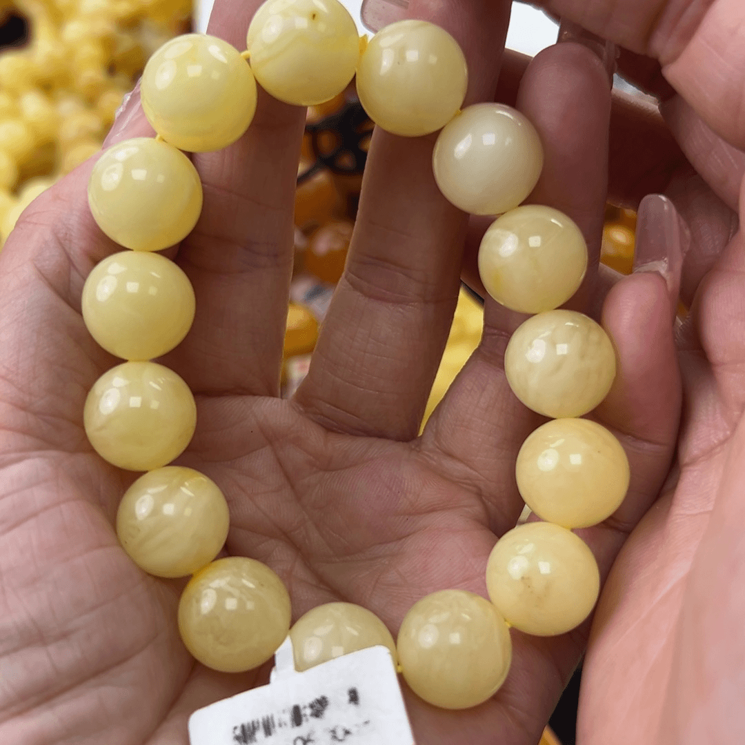琥珀珠宝奇石未镶嵌